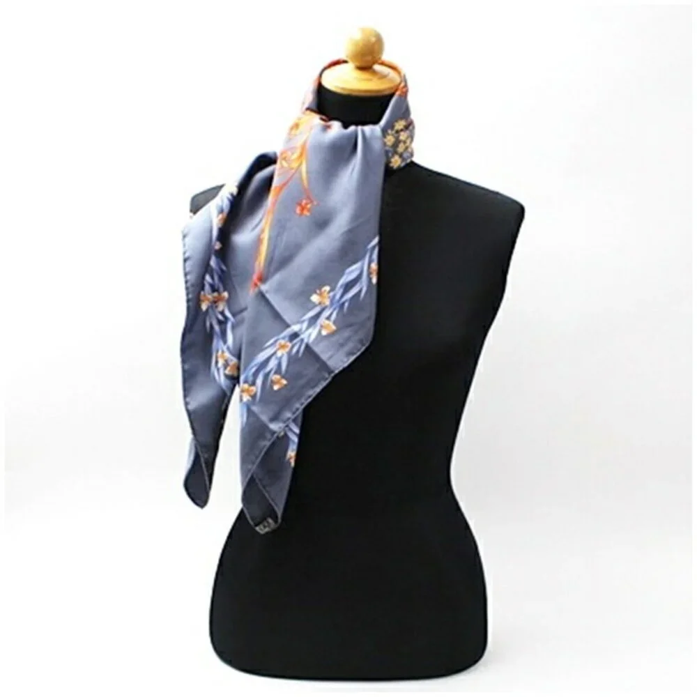 HERMES Blue Silk Scarf - Picture 4 of 11